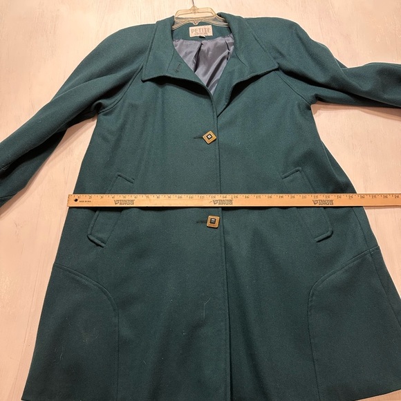 Vintage Petite Sophisticate Green Wool Coat Union Made USA ILGWU 1980s Fits L/XL - Picture 5 of 12